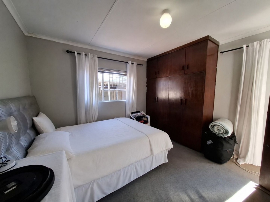 4 Bedroom Property for Sale in Universitas Ridge Free State